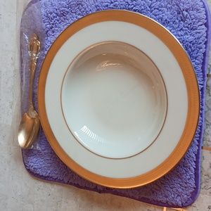 Lenox Lowell footed Vintage soup bowl..Brand New..8 1/4" dia w/gold decor spoon